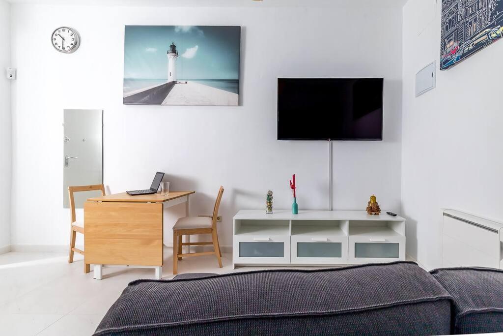 Estudio Acogedor En Zona Norte マドリード エクステリア 写真